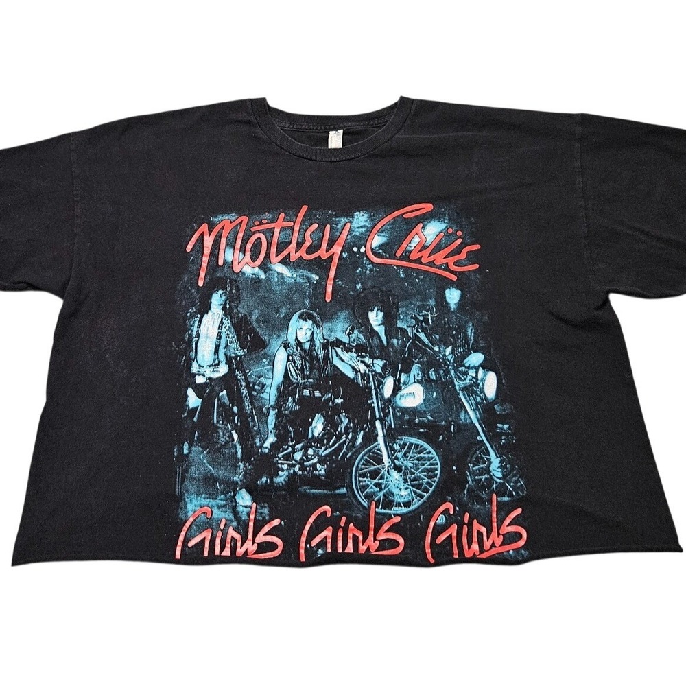 Motley Crue‎ Graphic Tshirt Womens XL Black Cropped Rock Festival  Tee Concert